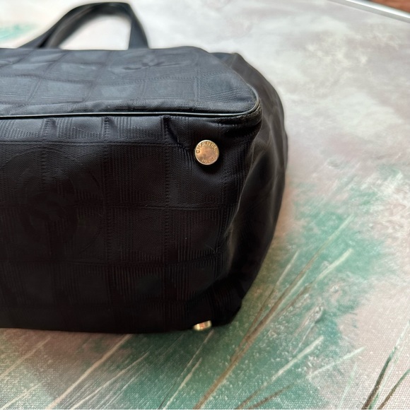 Chanel CC Black Travel Line Nylon Leather Handle Tote Bag - Picture 5 of 17